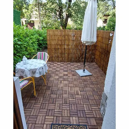 Yasmin, 50 M From The And Promenade Apartment *
